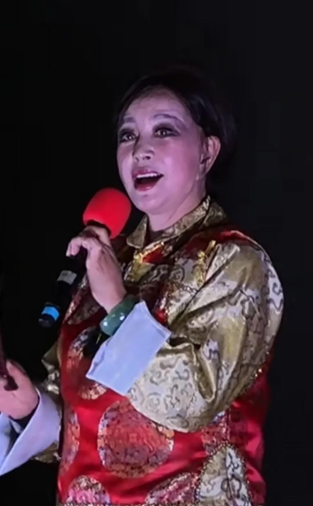  科维托娃与莱巴金娜比赛视频回放 