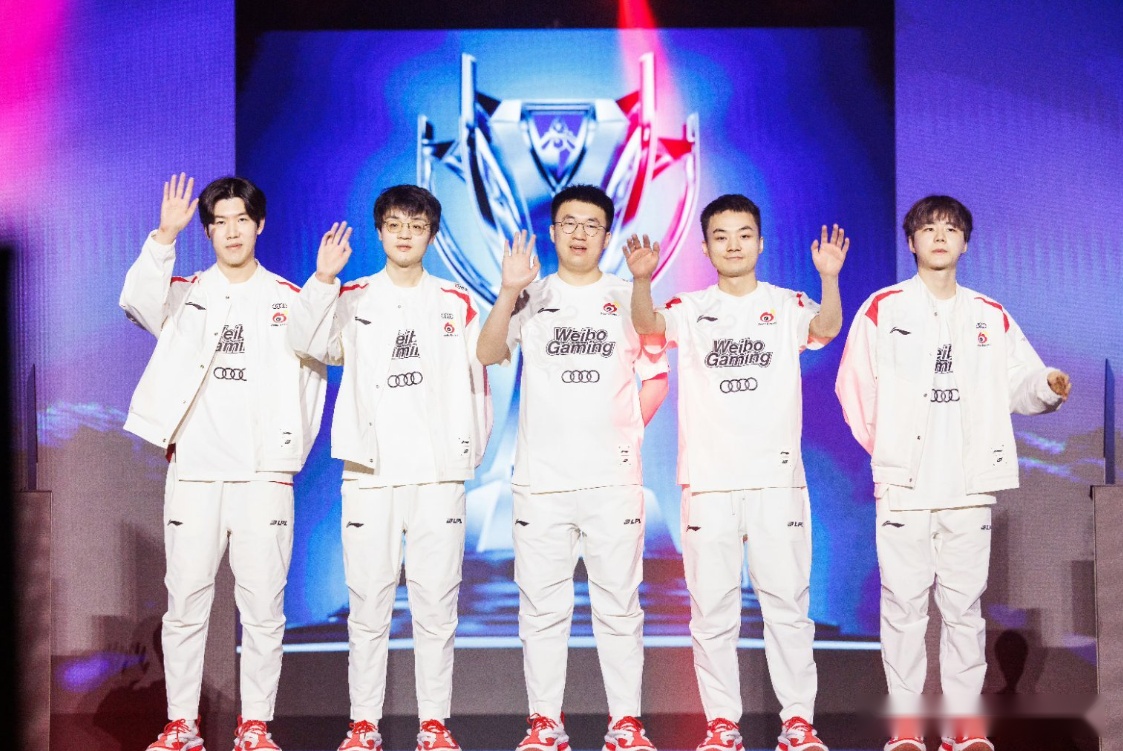 TheShy在皇家马德里比赛中重返赛场,出色发挥引发热议!观众掌声雷动的简单介绍 TheShy在皇家马德里比赛中重返赛场,出色发挥引发热议!观众掌声雷动的简单介绍