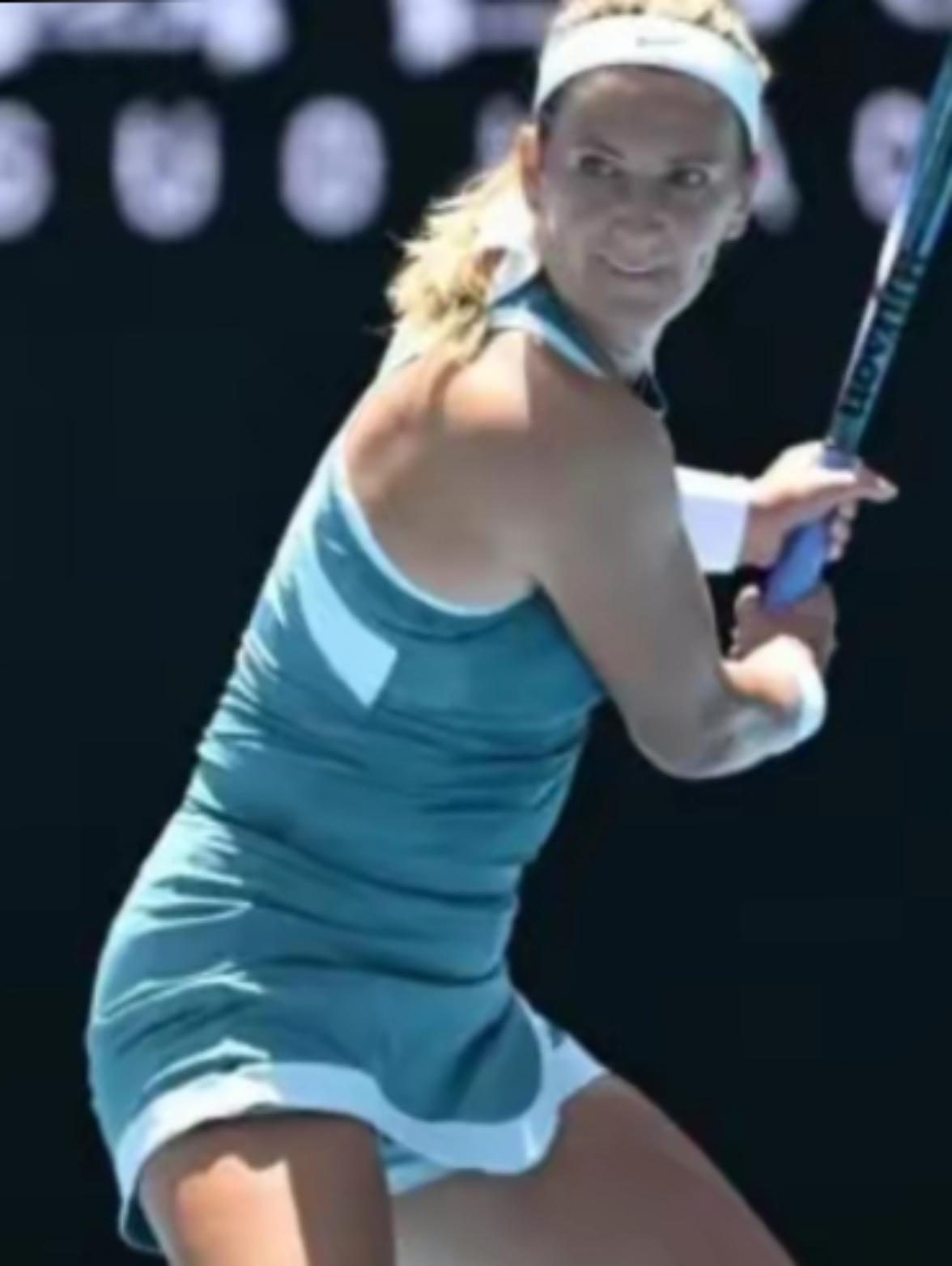 阿扎伦卡连续十五场比赛得分超过夺冠，德国队不断突破！比赛高潮迭起的简单介绍