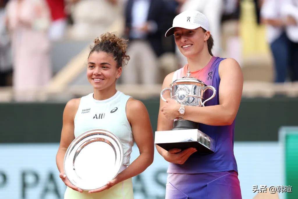 包含斯瓦泰克状态火爆，世乒赛半决赛对阵广东男篮，川崎前锋力争零封的词条